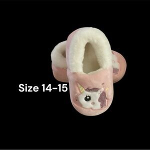 NWOT KIDS SLIP ON HOUSE SHOES SIZE 14-15 SOLE LENGTH 6”